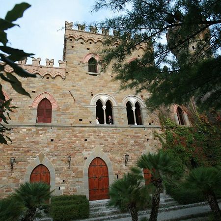 Castello Il Borgia In Passignano Sul Trasimeno - Italy Villa Luaran gambar